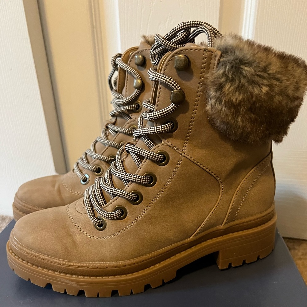 Universal thread boots